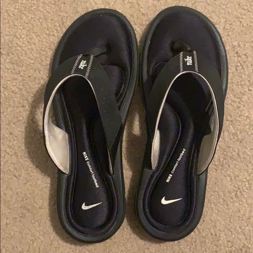 Nike flip flops